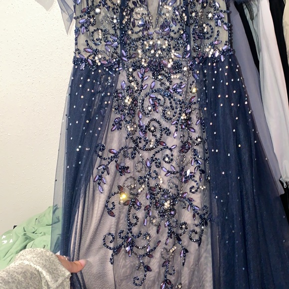 Dress - Picture 5 of 14